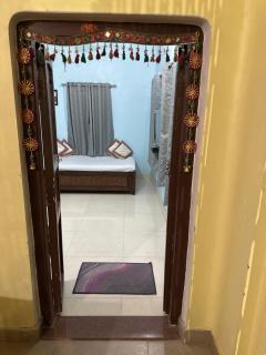 Just Be Happy Homestay - Varanasi - 6