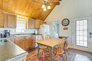 Boat and Swim Lakefront Toledo Bend Retreat! - 5