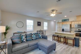 Downtown Pensacola Vacation Rental with Yard! - Pensacola - 8
