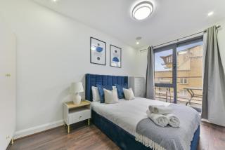 Large 2 Bed 2 Bath flat with Patio, Canary Wharf - London - 4