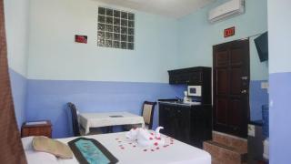SeaBreeze Sea View Studio with Balcony & Pool, 2nd Floor - Cidade de Belize - 0