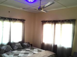 Lord's Hands Guesthouse Hotel - Winneba - 9