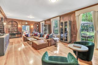 Luxury Estate W Heated Pool & Tennis Sleeps 16 - Fairfield - 6