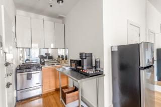 Your NYC Escape! 1BR Just Steps from Central Park - New York - 1
