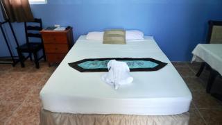 SeaBreeze Sea View Studio with Balcony & Pool, 2nd Floor - Cidade de Belize - 6