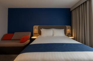 Holiday Inn Express Poole by IHG - 2