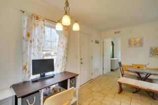 2 Mi to South Boston Speedway Cozy Tiny Home! - South Boston - 9