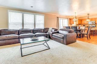 5 Mi to EMU Home with Seasonal Pool Access - - 0