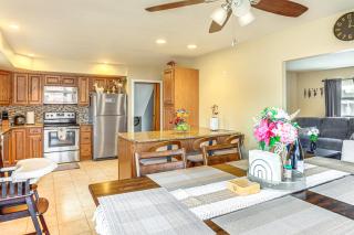 3 Mi to Berkshire Mall Suburban Stay with Yard! - Sinking Spring - 9