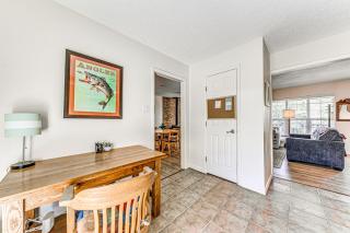 1 Mi to Alto Lake Mtn-View Home with Large Yard! - 4