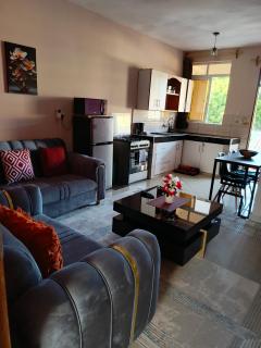 Catwalk Factory Apartment - Ukunda - 0