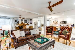 2 Mi to Historic Horse District Dog-Friendly Home - 5