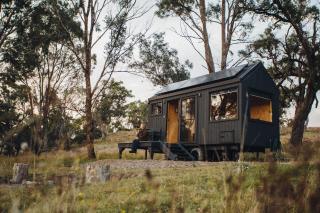 Cosy Off-Grid Cabin with Lake View Pet Friendly - Nikita - 9