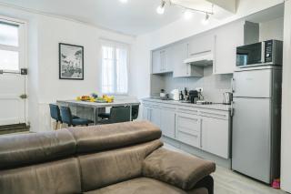 Au pied des remparts- Maison de caractère-3 Ch-AC - 2