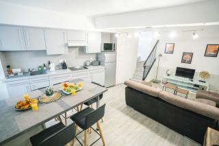 Au pied des remparts- Maison de caractère-3 Ch-AC - 8