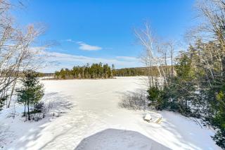 Million-Dollar View Waterfront Cabin in Bridgton! - Bridgton - 8