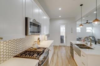 Sleek Home w/ Screened Patio & Yard in Houston! - 4