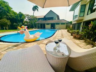 5BR Villa with Private Pool Sukhumvit 10mins BTS - Bangkok - 3