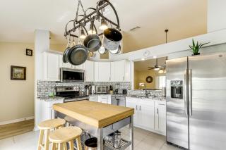 9 Mi to Clover Park Poolside Paradise! - Port Saint Lucie - 4
