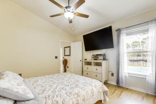 9 Mi to Clover Park Poolside Paradise! - Port Saint Lucie - 1