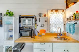 8 Mi to Cathedral Caverns Tiny Home Hideaway - - 3