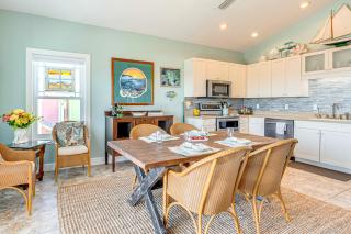 Steps to Beach Home with Sunset Views in Cedar Key! - 2