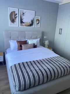 spacious elegant two bedroom apartment with amazing scenic views, heated swimming pool,free parking space and modern equipped gym - Nairobi - 4