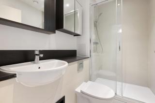 London Dockside Apartment - London - 7
