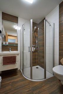 Traumhaftes Appartement mit Terrasse - Odins Blick Wohnung 11 - ruhige Lage mit Privatstrand, Sauna - Lobbe - 6