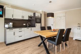Traumhaftes Appartement mit Terrasse - Odins Blick Wohnung 10 - am Privatstrand - Lobbe - 8