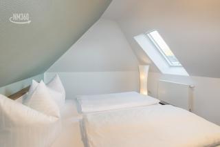 Suite ODINS HALLE - Odins Blick Wohnung 8 - direkt am Privatstrand, Sauna, Garten - Lobbe - 1