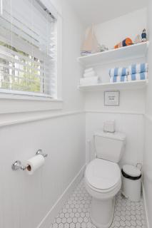 Seabrook 2-Bdrm with Hot Tub, AC, Pet Friendly - Pacific Beach - 8
