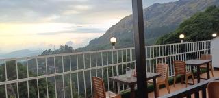 Glass House Villa - Clamping Resort - mini single bed room villa - Munnar - 5