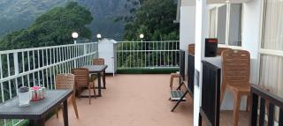Glass House Villa - Clamping Resort - mini single bed room villa - Munnar - 4