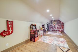 2 Mi to Beech Mtn Resort! 8,000-Sq-Ft Luxe Escape - Beech Mountain - 5