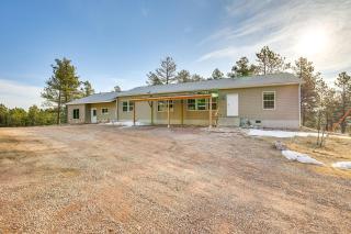 5 Mi to Town Mtn-View Gem with Deck in Hot Springs - 8