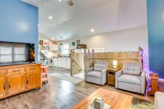 Less Than 1 Mi to Beach Quirky and Central Apt in Frankfort - Frankfort - 7