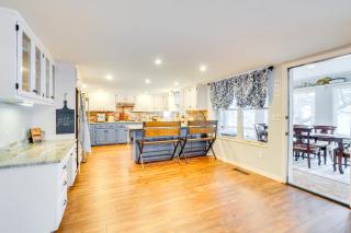 Lakefront Home with Private Dock in Grove - Grove - 3