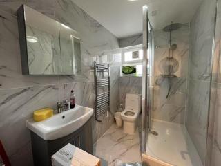 Newly refurbished flat by Euston - 5