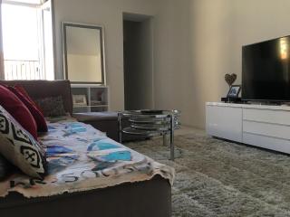 T3 City Centre bright, Balcony, near Train Station - Perpignan - 4