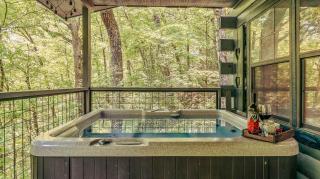 Enchanted Romance - Private, Heart Shaped Tub, Hot tub, Fireplace, & Arcade! - Sevierville - 8