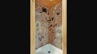 Enchanted Romance - Private, Heart Shaped Tub, Hot tub, Fireplace, & Arcade! - Sevierville - 2