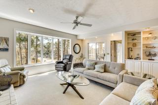 Boat, Golf & Swim: Keowee Key Condo w/ Lake Views - 7