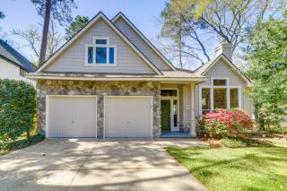 Hot Tub, Fire Pit Retreat in The Woodlands! - The Woodlands - 8