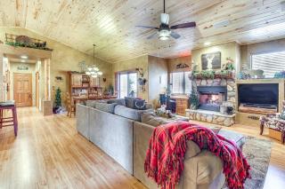 Outdoor Oasis Family-Friendly Cabin in Show Low! - Show Low - 7