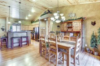 Outdoor Oasis Family-Friendly Cabin in Show Low! - Show Low - 4