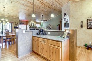 Outdoor Oasis Family-Friendly Cabin in Show Low! - 1