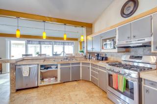 6 Mi to Chico Hot Springs Villa with River Access - Emigrant - 1