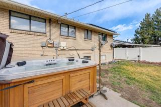 Bring a Pet West Valley City House with Grill - West Valley City - 9