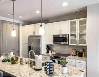 Modern Midtown Oasis Overlooking ATL - Atlanta - 3
